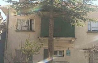 Pencereden düşen 3 yaşındaki çocuk yaralandı