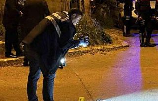 Polisle 3 sokak boyunca çatıştı, okul önünde...