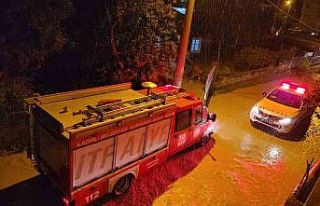 Sağanak sonrası Savrun Çayı taştı, Kadirli’de...