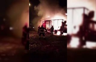 Sağlık ocağı ve kanser tarama aracı yandı