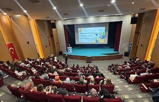 Sakarya’da "Otizmi Anlamak" paneli düzenlendi