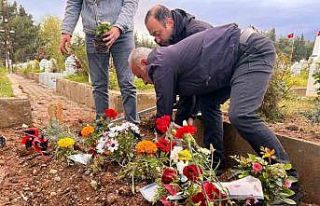 Saldırıda hayatını kaybeden Kerem’in mezarına...