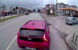 Samsun’da aniden çimento yüklü tırın önüne...