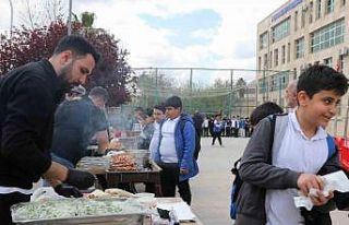 Şanlıurfa’da öğrencilere moral kebabı