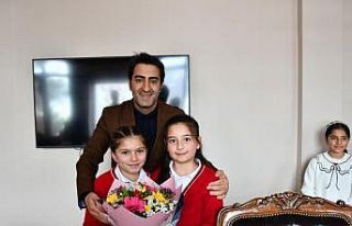 Sarıkamışlı öğrencilerden "Oyuncu Beyinler"...