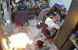 Şarjdaki telefon alev aldı