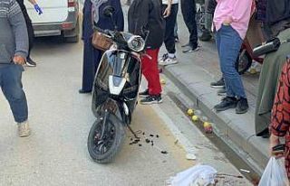 Scooterin çarptığı yaya yaralandı