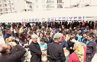 Şehit öğretmen ve öğrenciler için Selendi’de...