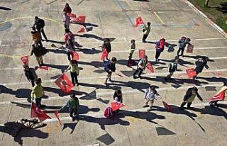 Şehit olan öğretmen ve öğrenciler için Hisarcık’ta...