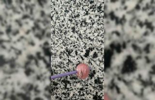 Şekerin içinden taş çıktı