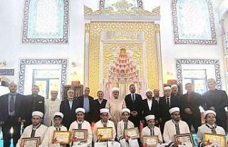 Sekiz genç hafıza belgeleri verildi