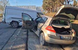 Silivri’de kontrolden çıkan kepçe araçları...