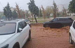 Silvan’ı sel vurdu