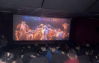 Şırnak Belediyesi’nden miniklere sinema sürprizi