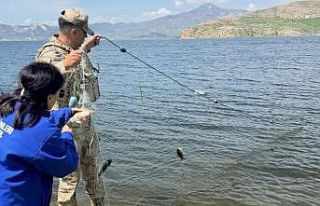 Şırnak’ta yasak dönemde yakalanan balıklar doğaya...