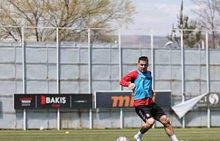 Sivasspor’da Rey Manaj idmanlara başladı