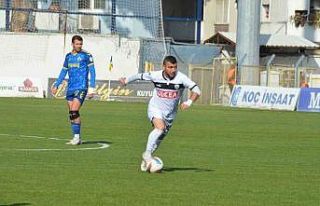 Sökeli futbolcu Taşdemir, yeşil sahalara veda etti