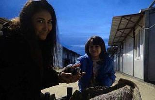 Su kanalında doğum yapan kedi ve 3 yavrusunun yeni...