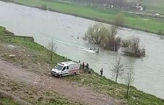 Suda mahsur kalan vatandaşın yardımına AFAD yetişti