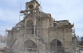 Tarihi Aya Yorgi Kilisesi kütüphane ve endemik bitkiler...