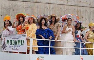 Tarsus Belediyesine Portakal Çiçeği Festivalinde...