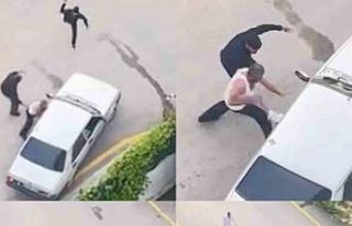 Taşlarla araçlara saldırdılar: Kavga anları kamerada