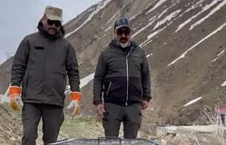 Tedavisi tamamlanan oklu kirpi doğaya salındı