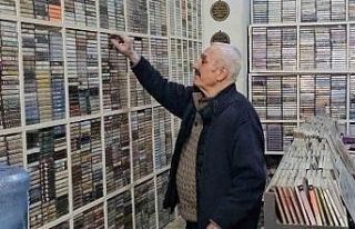 Teknolojiye direndi, 50 yıldır plak ve kaset satıyor