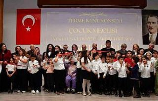 Terme’de çocuklar yönetimi katılıyor