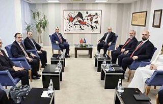 Ticaret Bakanı Bolat, Kosova Başbakanı Kurti ile...