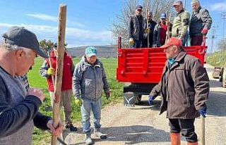 Tokat’ta köy halkı el ele vererek 5 kilometrelik...