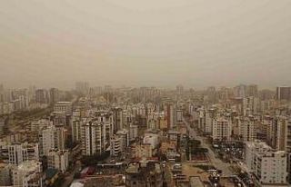 Toz çevreyi kapladı: Görüş mesafesi düştü,...