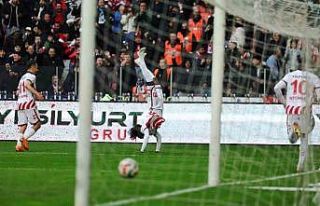 Trendyol Süper Lig: Samsunspor: 2 - Beşiktaş: 1...