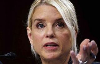 Trump, ABD Adalet Bakanı Bondi’nin istifa ettiğini...