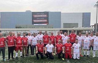 TÜGVA İzmir liseler arası ’Gençlig’ futbol...