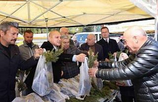 Ücretsiz olduğunu duyan vatandaşlar akın etti,...