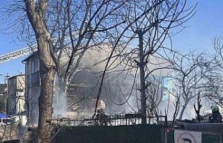 Ümraniye’de korkutan yangın: Hurdalık alan kullanılamaz...