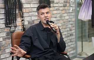 Ünlü modacı deneyimlerini öğrencilerle paylaştı