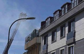 Üsküdar’da korkutan çatı yangını