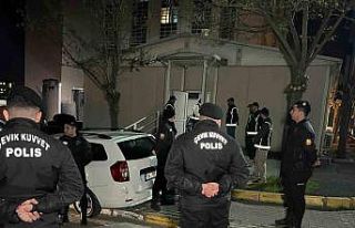 Uyuşturucu ve fuhuş soruşturmasında gözaltına...