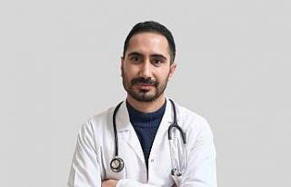 Uzm. Dr. Emin Cecen hasta kabulüne başladı