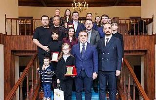 Vali Sözer ‘Yılın Okuru’ ödüllerini takdim...