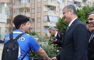 Vali Yavuz, Kozan’da vatandaşlarla bir araya geldi