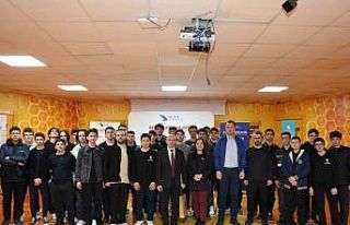 Yapay zeka ve geleceğin teknolojileri lise öğrencileriyle...