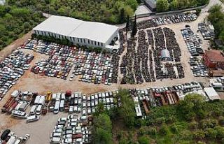 Yediemin otoparkları araç mezarlığına döndü,...