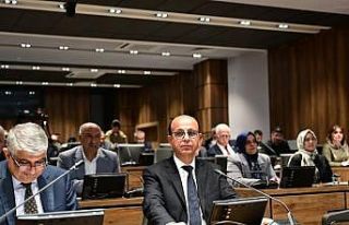 Yeşilyurt Belediye Meclisi’nde başkan vekilleri,...