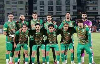 Yeşilyurtspor yönetiminden sakatlanan futbolcular...