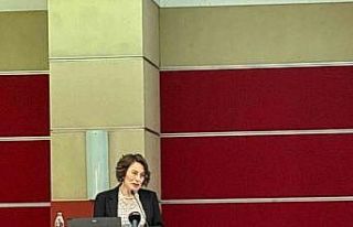 Yıldırım Akbulut TOBB ETÜ’de düzenlenen sempozyumla...