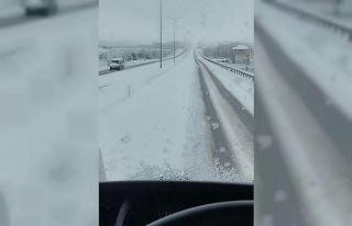 Yozgat’ta karayolları ekipleri kar mesaisinde