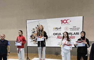 Yunusemreli Meyra’dan altın madalya